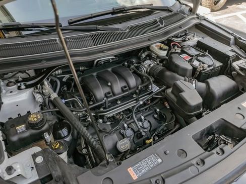 Used 2018 Ford Explorer XLT w/ Equipment Group 202A image 53