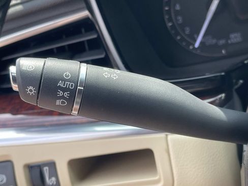 Used 2019 Cadillac XT5 Premium Luxury w/ Driver Assist Package FWD image 41