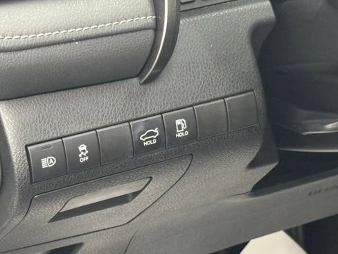 Used 2022 Toyota Camry SE FWD image 17