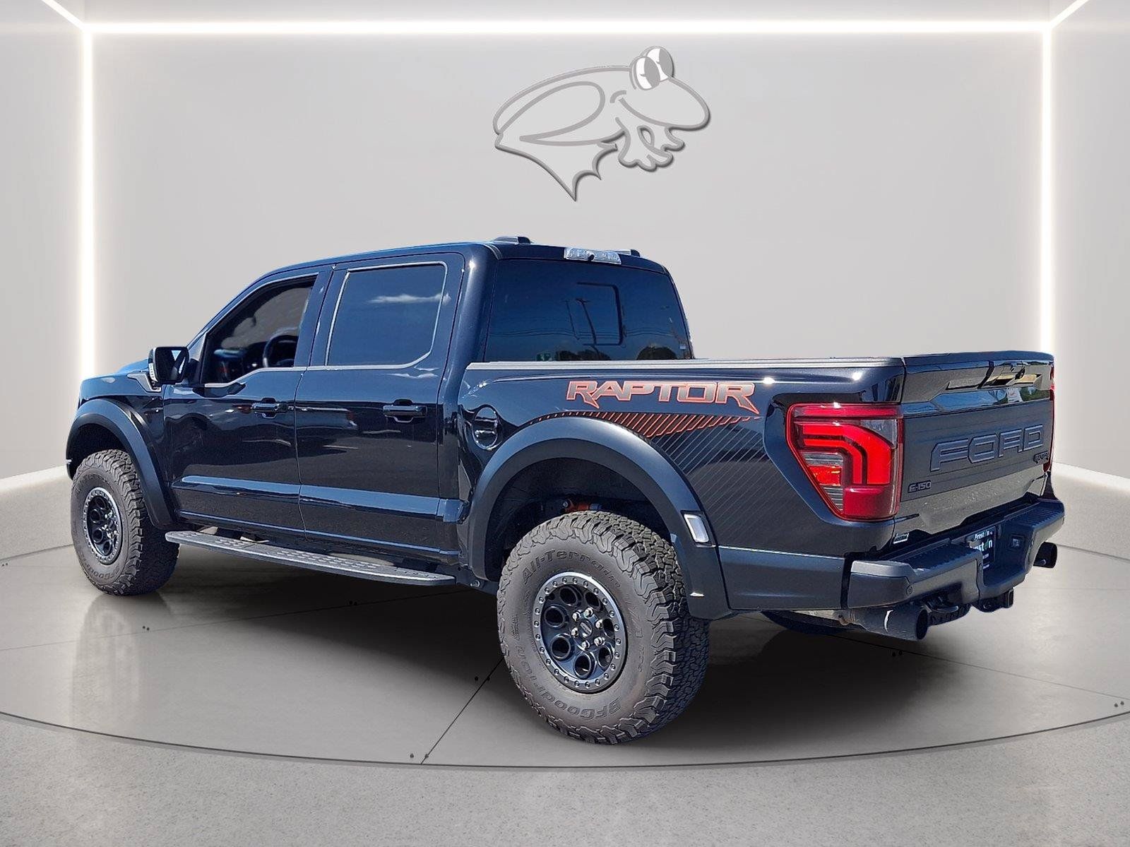 Used 2025 Ford F150 Raptor AWD/4WD image 3