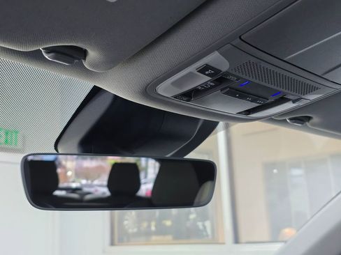 Used 2017 Acura MDX SH-AWD image 16