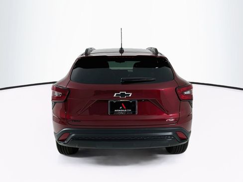 Used 2024 Chevrolet Trax RS w/ Sunroof Package FWD image 7