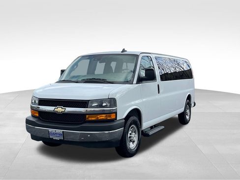 Used 2024 Chevrolet Express 3500 LT w/ LT Preferred Equipment Group image 6