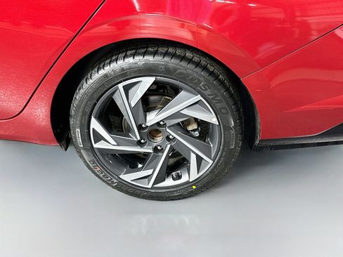 Used 2024 Hyundai Elantra SEL w/ Convenience Package FWD image 37