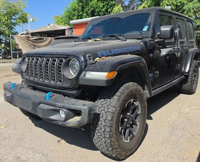 Used 2024 Jeep Wrangler Unlimited Rubicon 4xe AWD/4WD image 2