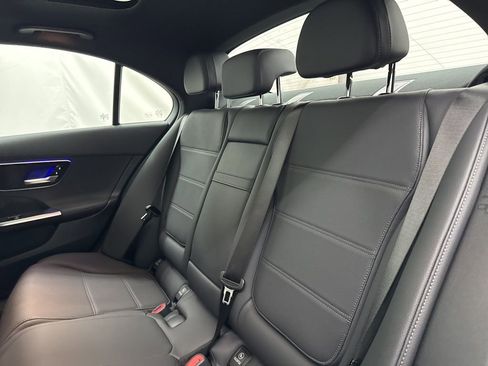 Used 2025 Mercedes-Benz C 300 Sedan image 19