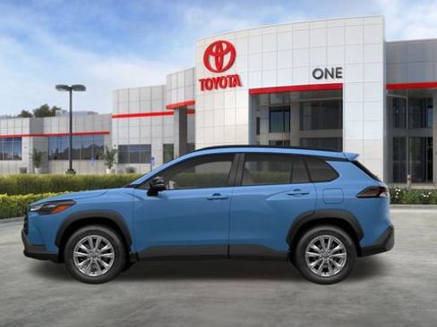 New 2026 Toyota Corolla Cross LE image 5