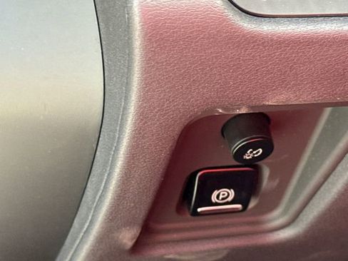 Used 2024 Chevrolet Corvette Stingray Coupe w/ 1LT image 20