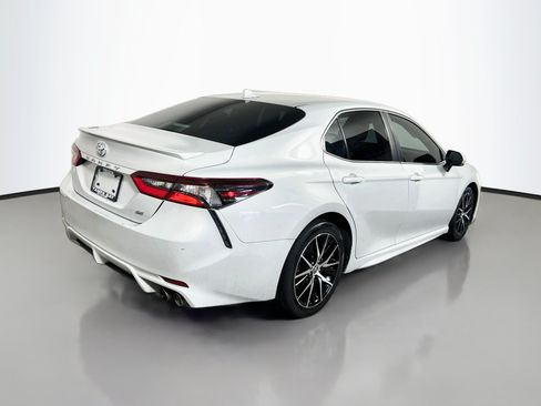 Used 2023 Toyota Camry SE FWD image 4