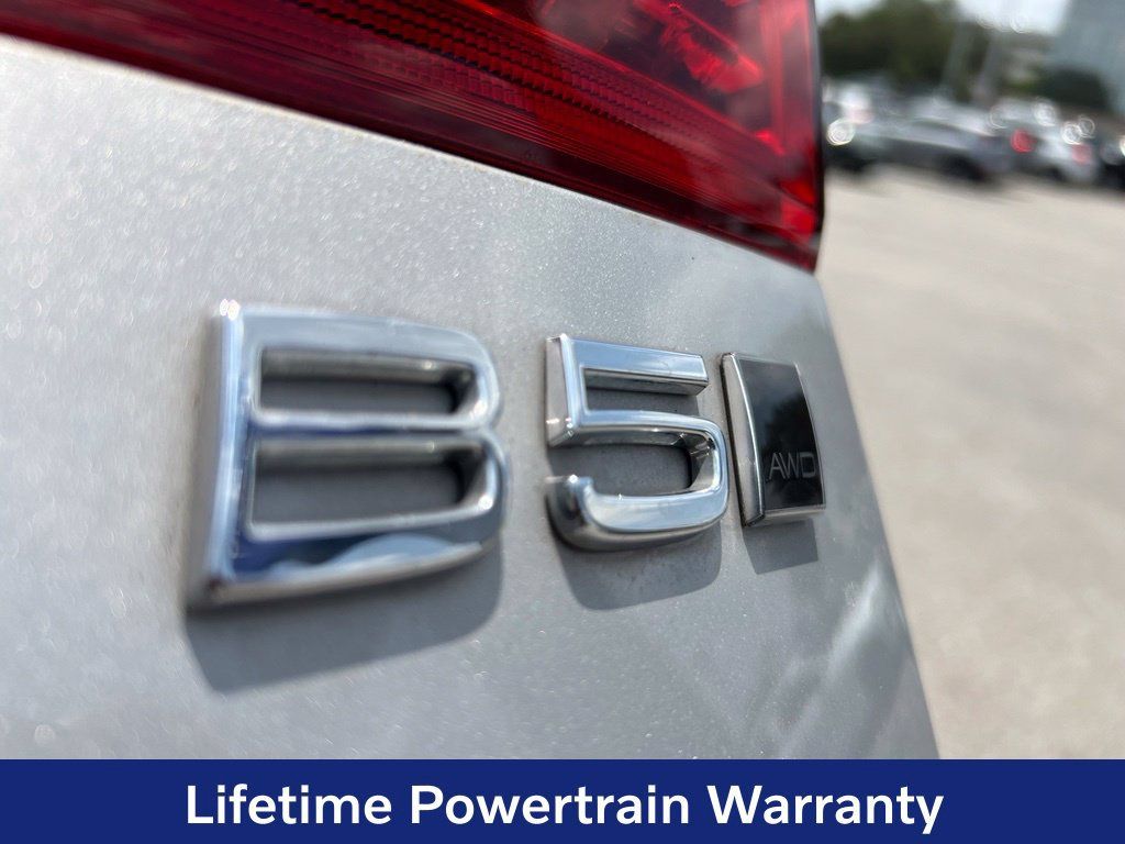 Certified 2024 Volvo XC60 B5 Plus AWD/4WD image 26