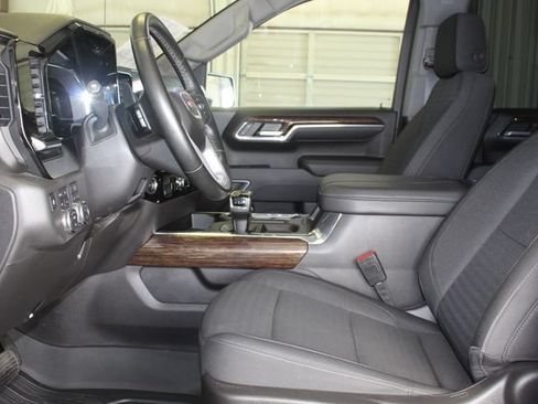 Used 2024 GMC Sierra 1500 Elevation AWD/4WD image 9