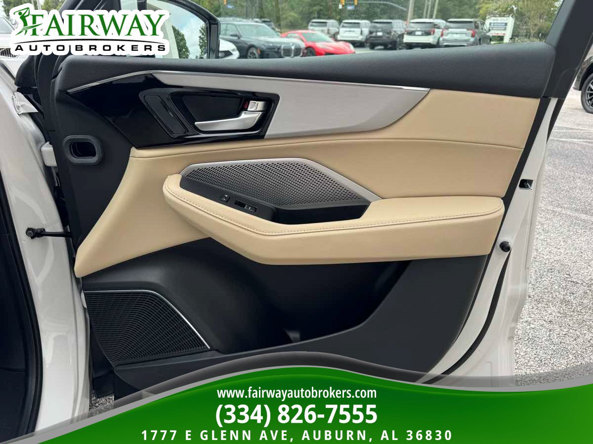 Used 2025 Acura MDX FWD image 33