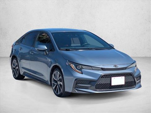 Used 2021 Toyota Corolla SE w/ Carpet Mat Package (TMS) image 3