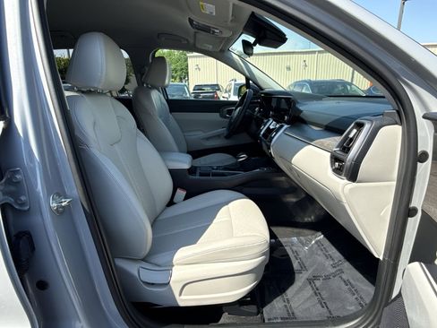 Used 2023 Kia Sorento S AWD/4WD image 28