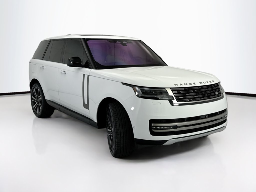 Used 2023 Land Rover Range Rover SE AWD/4WD image 3
