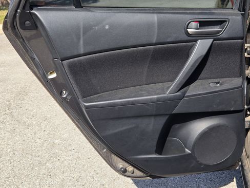 Used 2012 MAZDA MAZDA3 i Touring FWD image 15