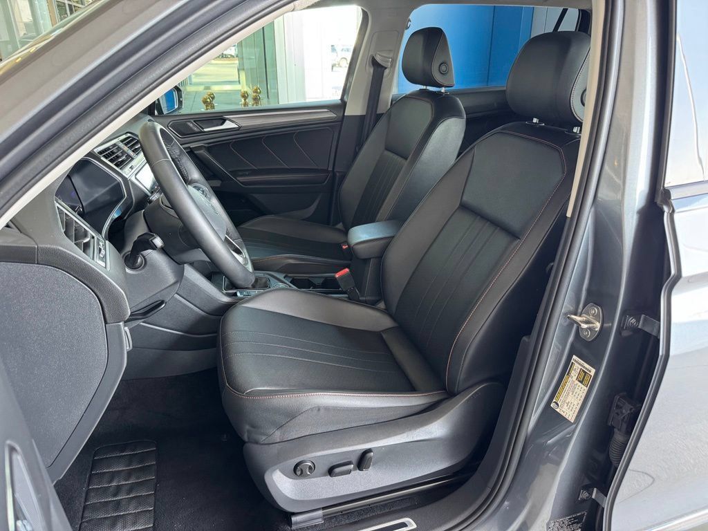 Used 2024 Volkswagen Tiguan Wolfsburg Edition AWD/4WD image 19