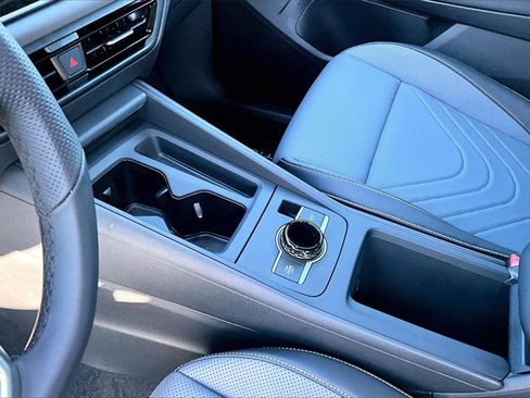 New 2026 Volkswagen Tiguan SE R-Line image 22