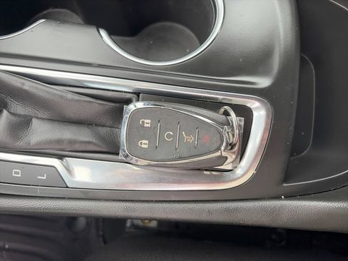 Certified 2023 Chevrolet Equinox LT FWD image 21