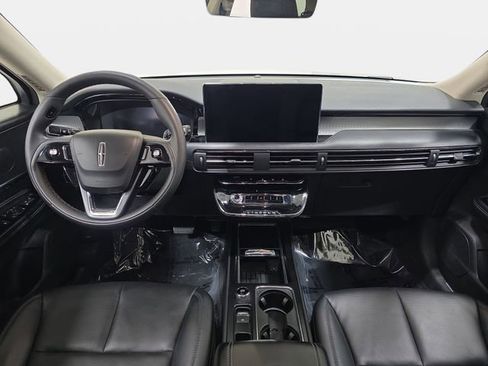 Used 2023 Lincoln Corsair AWD w/ Equipment Group 101A image 9