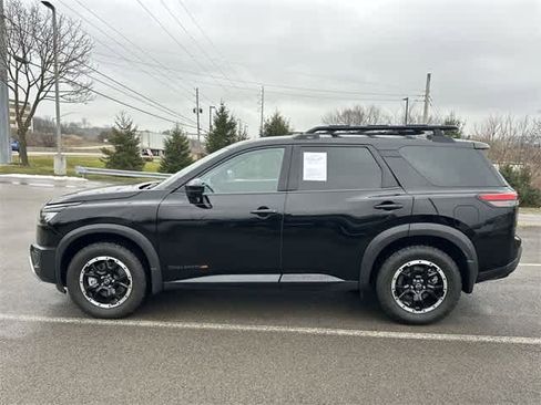 Used 2024 Nissan Pathfinder Rock Creek image 2