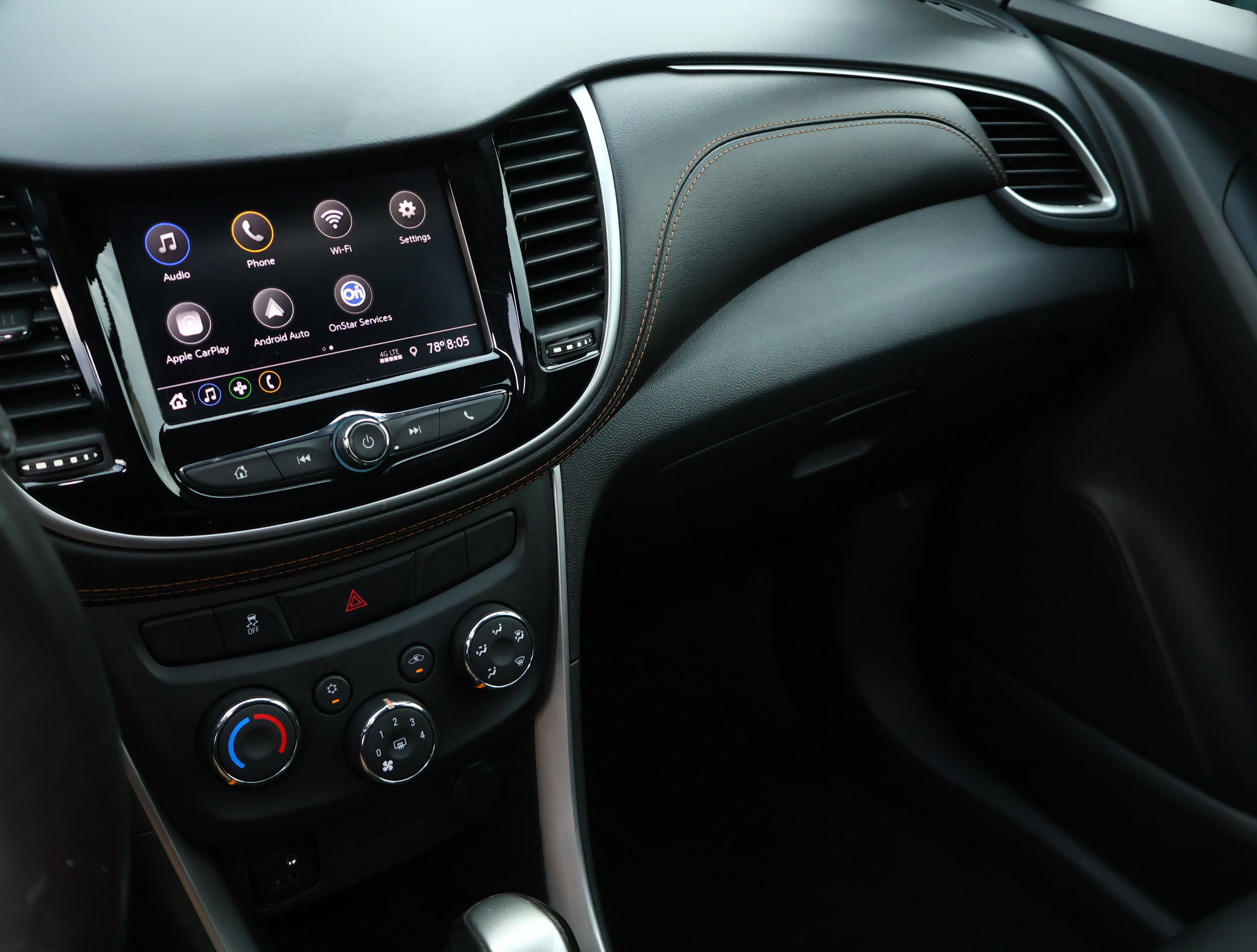 Used 2020 Chevrolet Trax LT w/ LT Convenience Package FWD image 17