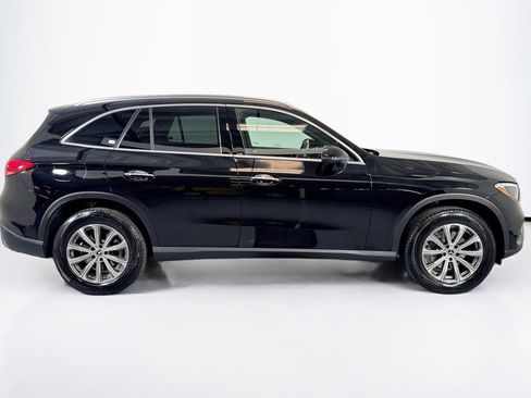 Certified 2025 Mercedes-Benz GLC 300 image 4