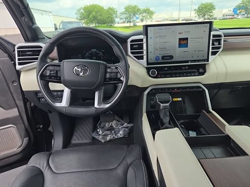 Used 2022 Toyota Tundra Capstone AWD/4WD image 29