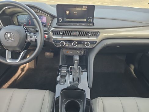 Used 2024 Acura Integra image 11