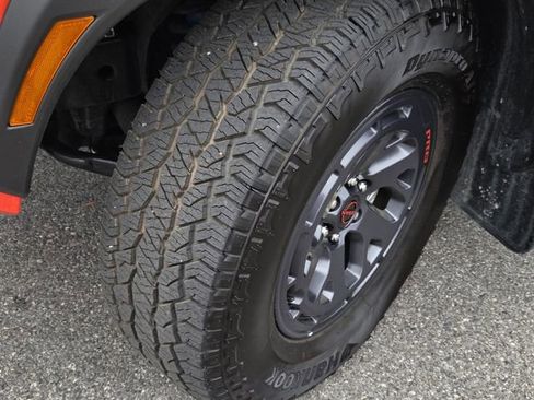Used 2025 Nissan Frontier PRO-4X AWD/4WD image 19