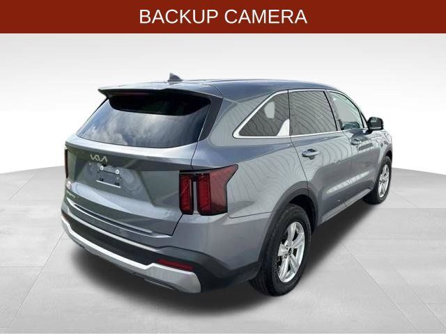 Used 2025 Kia Sorento LX FWD image 7