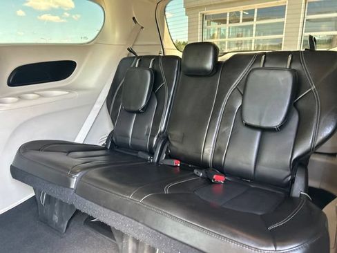 Used 2023 Chrysler Pacifica Touring-L w/ Road Tripper Package AWD/4WD image 41