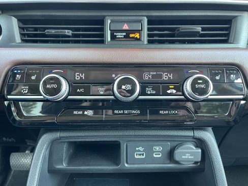 Certified 2024 Honda Pilot Elite image 16