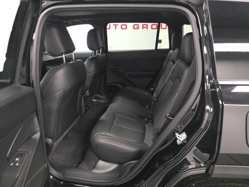 New 2026 Jeep Cherokee Limited AWD/4WD image 32