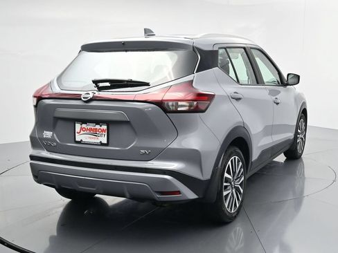 Used 2021 Nissan Kicks SV FWD image 6