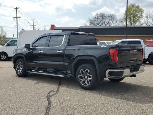 Used 2022 GMC Sierra 1500 SLT w/ SLT Premium Package AWD/4WD image 5