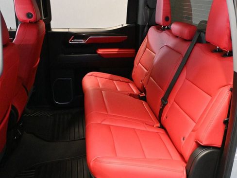 Used 2025 Chevrolet Silverado 1500 RST RWD image 18
