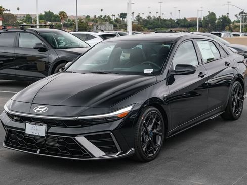 New 2025 Hyundai Elantra N Line FWD image 3