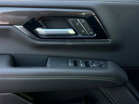 New 2026 GMC Yukon Elevation w/ Elevation Premium Package AWD/4WD image 9
