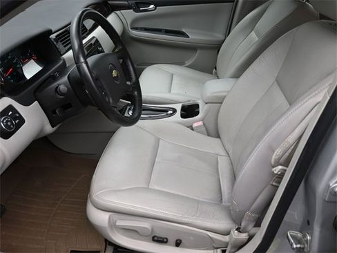 Used 2014 Chevrolet Impala LTZ image 28