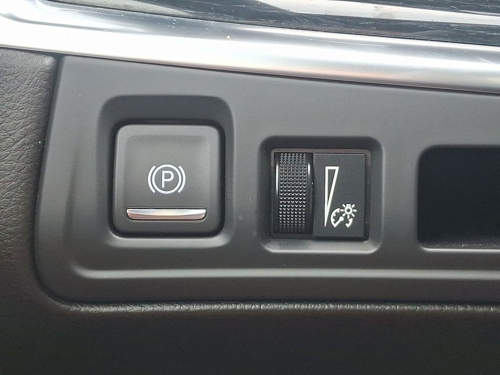 Certified 2024 Cadillac XT5 Premium Luxury AWD/4WD image 27