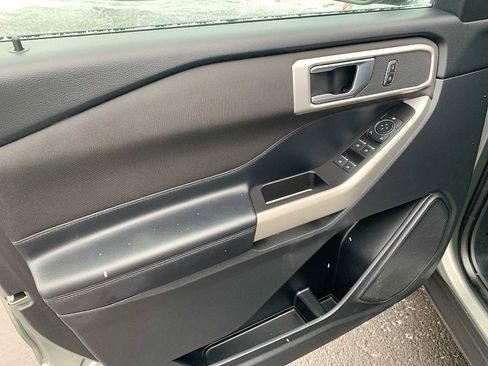 Used 2020 Ford Explorer XLT image 21