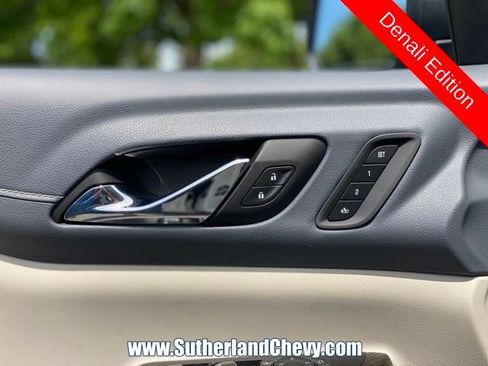 Used 2023 GMC Acadia Denali AWD/4WD image 14