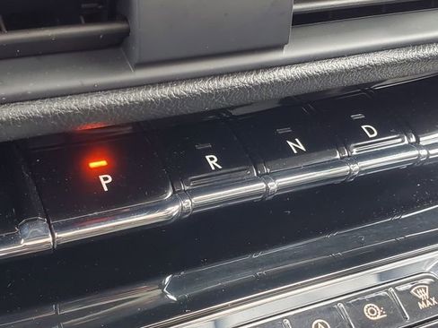 Certified 2024 Lincoln Corsair AWD w/ Equipment Group 101A image 22