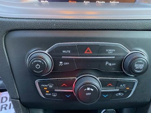 Used 2023 Dodge Charger SXT image 30