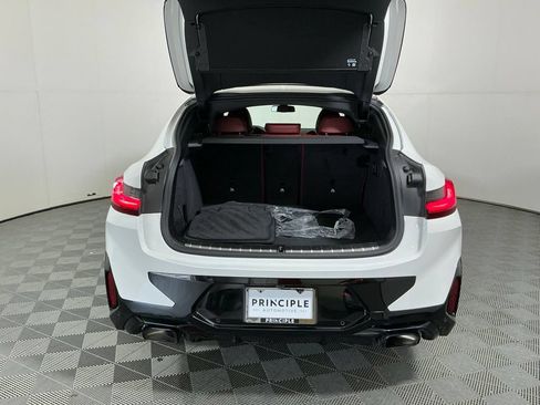 Certified 2025 BMW X4 xDrive30i w/ M Sport Package AWD/4WD image 28