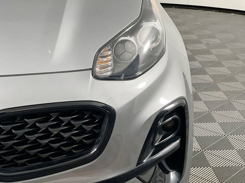 Used 2022 Kia Sportage Nightfall Edition image 9