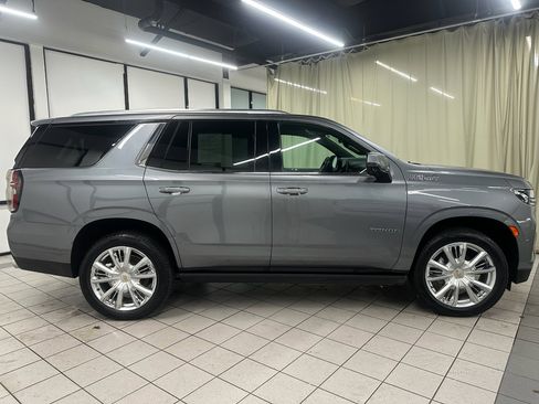 Used 2021 Chevrolet Tahoe High Country w/ Premium Package image 3