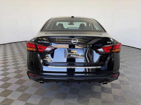 Certified 2023 Nissan Altima 2.5 SV w/ SV Premium Package FWD image 14