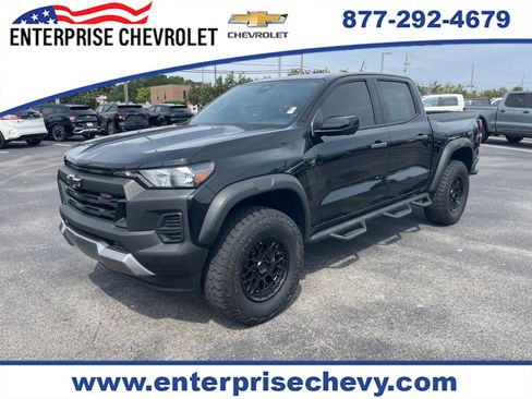 Used 2023 Chevrolet Colorado Trail Boss w/ Technology Package AWD/4WD image 1